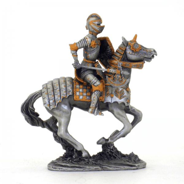 Figurine - Cavalier avec son marteau tranchant