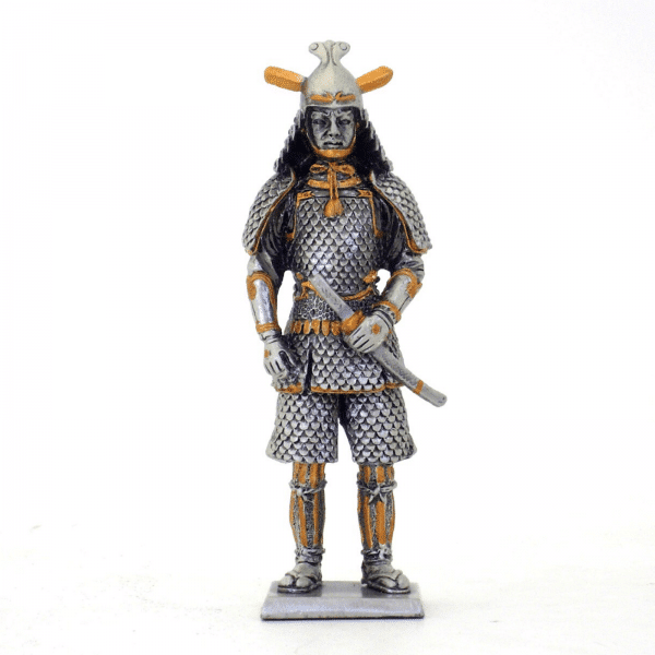 Figurine - Samurai avec son sabre dans le fourreau