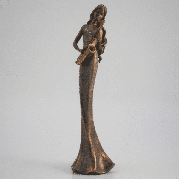 Figurine - Musicienne saxophoniste