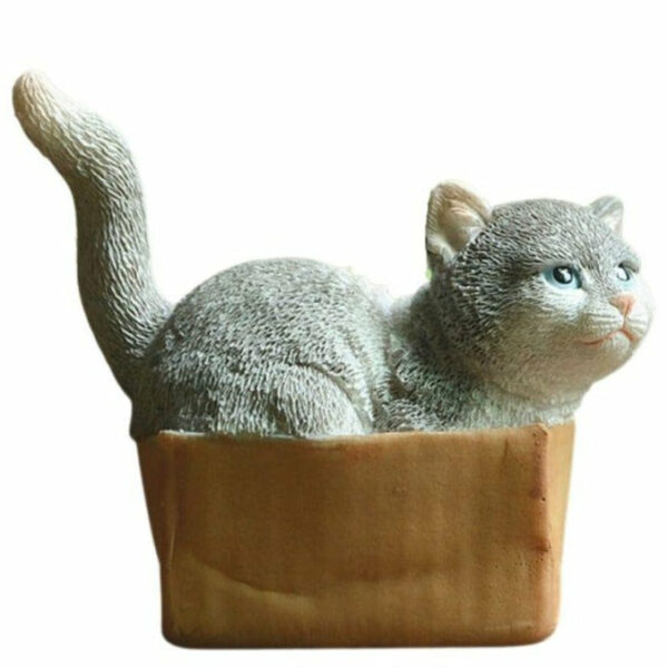 Statue De Chat Dans Carton