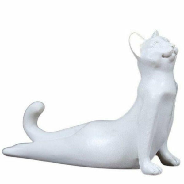 Statue De Chat Allongé